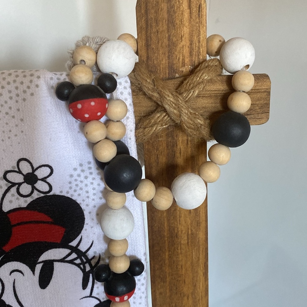 Mickey Wood bead garland with Mickey and Minnie colors